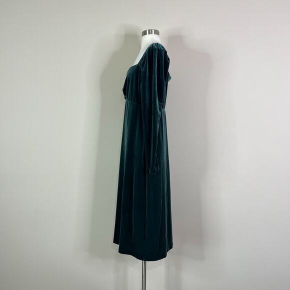 Boden | Sweetheart Forest Green Velvet Long Sleeve Plus Size Holiday Midi Dress - Picture 8 of 10